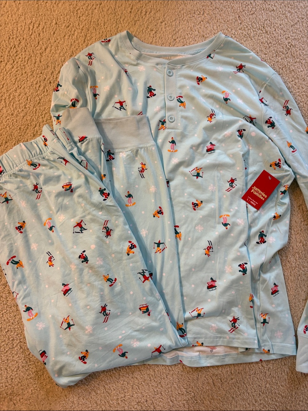 NWT Pajamas set Unisex Men’s Size Large Jammies for Families ski skiers